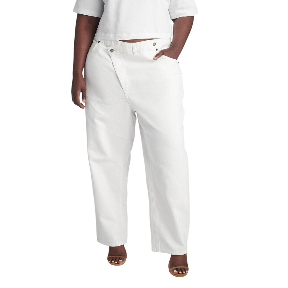KBB by Kahlana Dylan Asymmetric Crossover Waist Straight Leg Jeans White Size 17